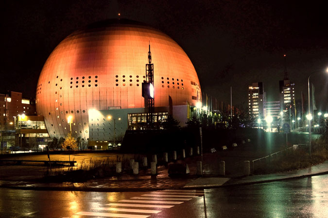 Sweden’s Globen was lit orange during the 16 Days of Activism against Gender-Based Violence. Photo: UN Women Sverige/Sofia Gustafsson