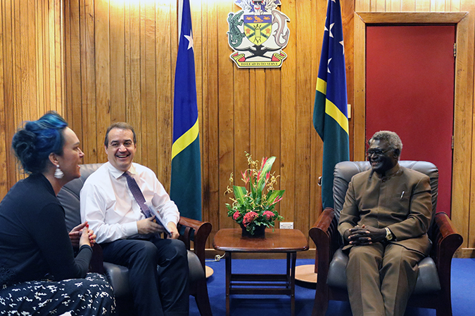 Meeting between UN Women Fiji Multi-Country Office Representative, Aleta Miller (left), UN Women Deputy Executive Director, Yannick Glemarec (centre) and Solomon Islands Prime Minister Manasseh Sogavare. Photo credit: UN Women/Caitlin Clifford 