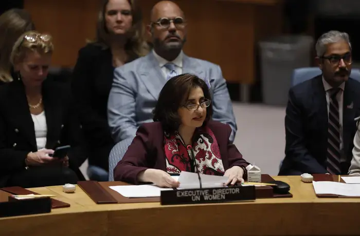 La Directora Ejecutiva de la ONU, Sima Bahous, compartió sus observaciones en el debate abierto sobre las mujeres, la paz y la seguridad del Consejo de Seguridad de las Naciones Unidas el 20 de octubre de 2022. Fotografía: ONU Mujeres/Ryan Brown