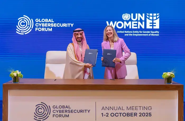 Photo: Sarah Hendriks and Abdurahman Alhassan, Acting CEO of the GCF. Photo credit: GCF