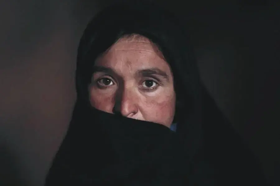 Gender alert no. 3: Out of jobs, into poverty: The impact of the ban on Afghan women working in NGOs