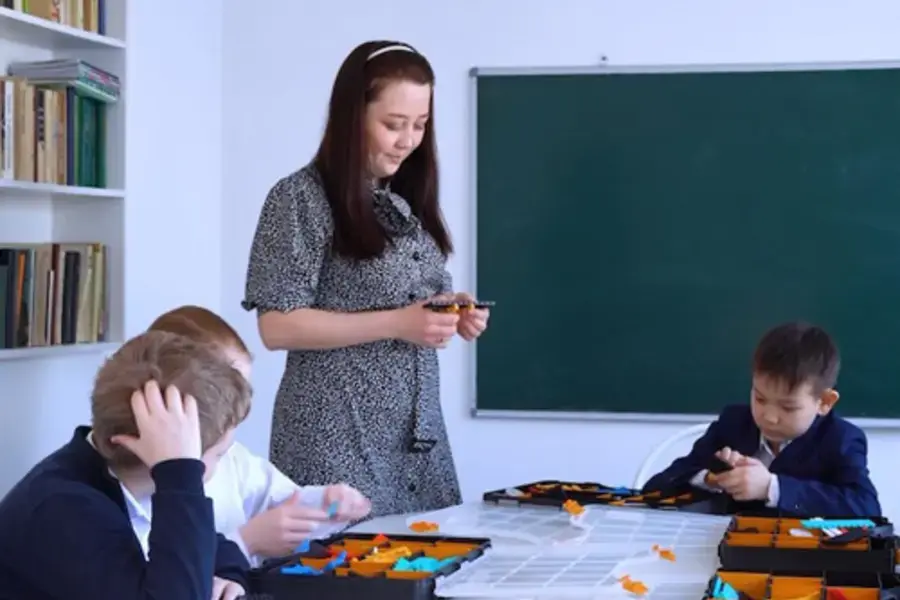 After receiving training at one of the WEDCs, Perizat Inkarbayeva's project to teach robotics and neurotechnology got a boost. Photo: UN Women Kazakhstan