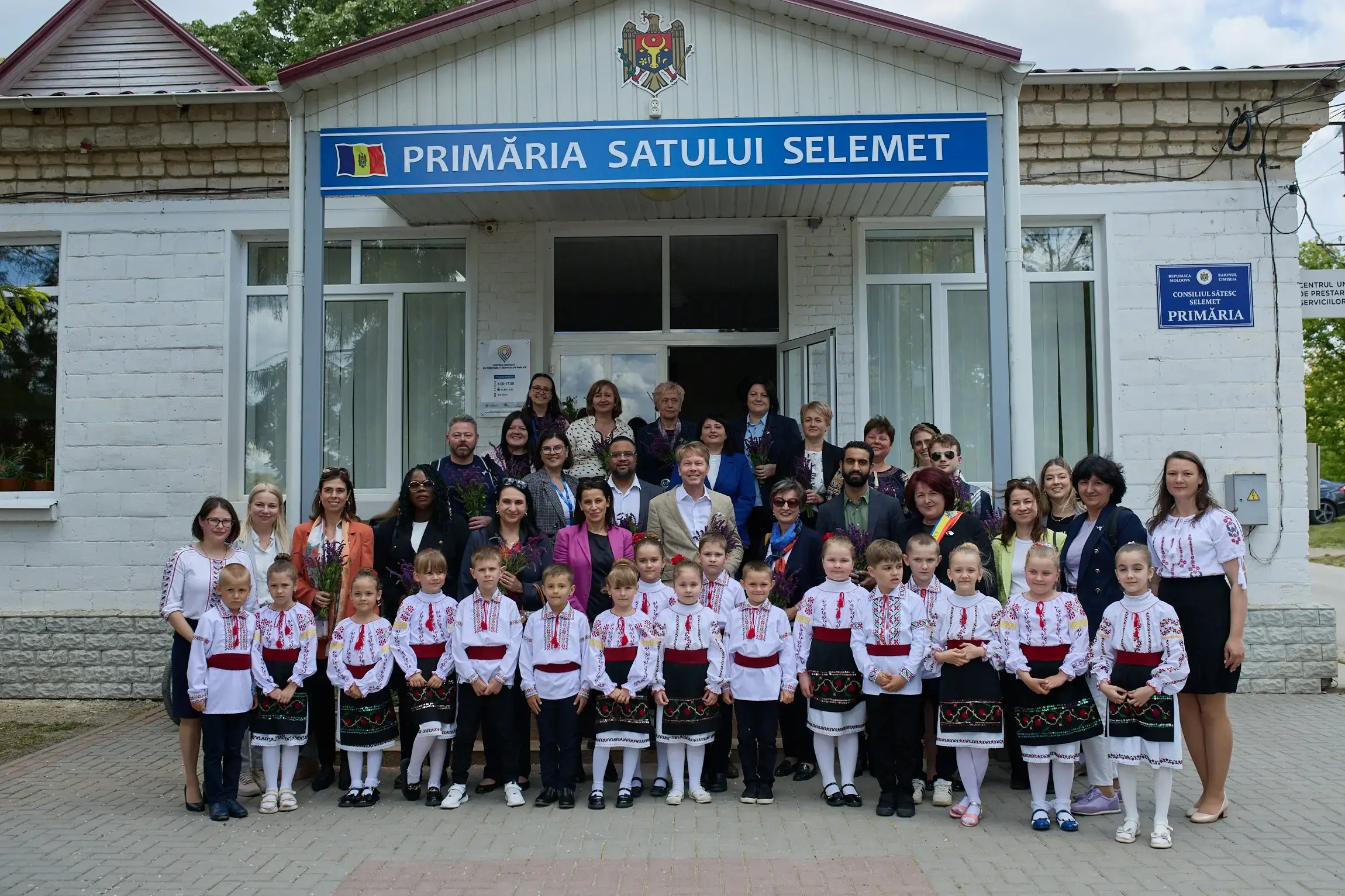 UN Women Executive Board visits a refurbished community center supporting the local and refugee community in Selemet, Moldova, and meets women mayors to discuss challenges women face while running for office. Photo: UN Women